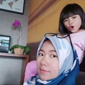 Evy Trisnawati profile icon