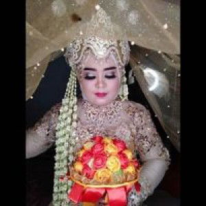 Dwi Irawatiis profile icon