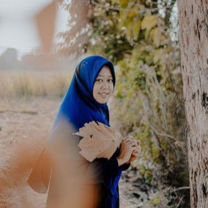 Latifah Fitria Nuraeni profile icon