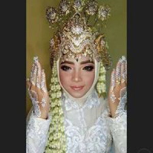 HieDha Ning profile icon