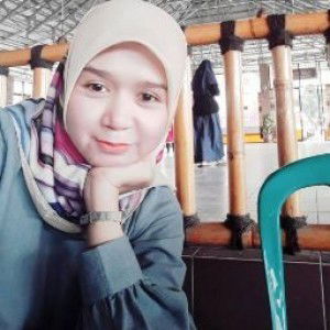 RISNA DWI profile icon