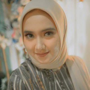 Dinda Putri profile icon