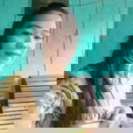 Isna Hanggira profile icon