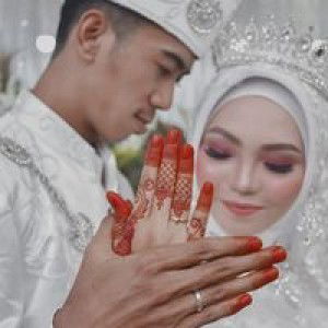 Desti Intan Mutia profile icon