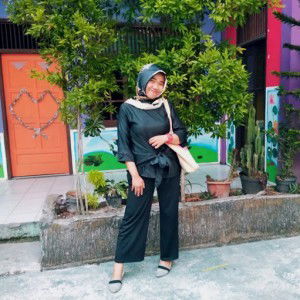 Istia Putri Purwandari profile icon