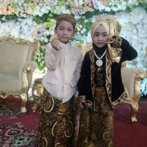 Naily Isfiana profile icon