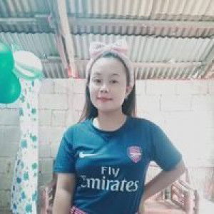 Evelyn Flores profile icon