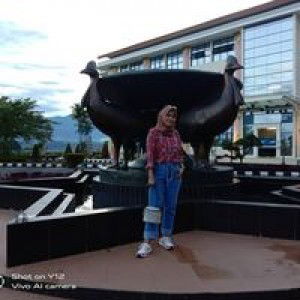 Tita Rihana profile icon