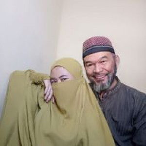 Heny Zulhaini profile icon