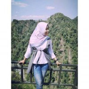 Riiza Arviani profile icon