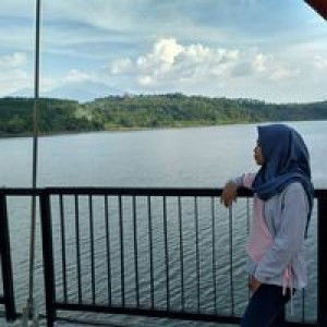 Fitrii Luluk profile icon