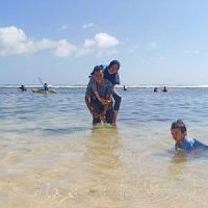 Dwi Fitri profile icon