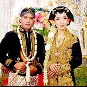 Dde Anita Sari profile icon