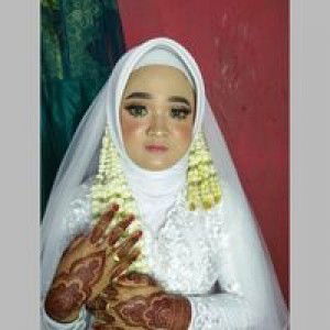 Sri Wahyuni profile icon