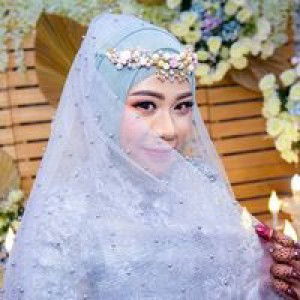 Shella Andriani profile icon