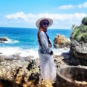 Iis Alvi Yulianvi profile icon