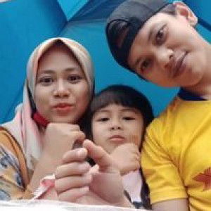 Ratih Maulani profile icon