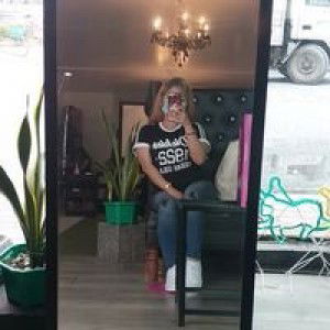 Tina Planas profile icon