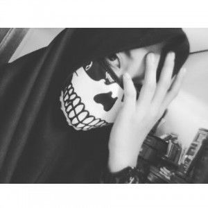 sari laila profile icon