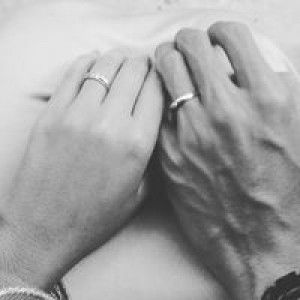 Melani Dewi profile icon