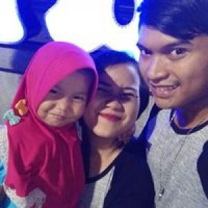 nur laili profile icon