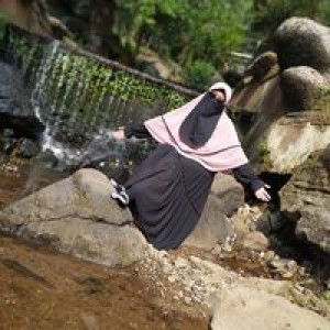 Rika Albian Albar profile icon