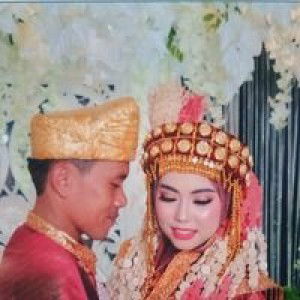 Anna Leniarti profile icon