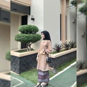 Putri Adhelia profile icon