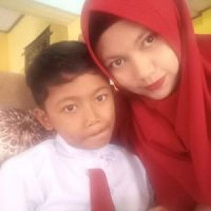 Fitri Yuliani profile icon