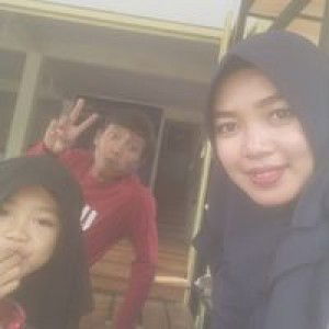 Devi Novitasari profile icon