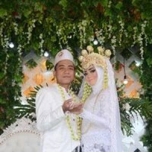 Siti Andiyani profile icon