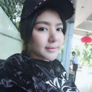 Mayna Sakunthong profile icon