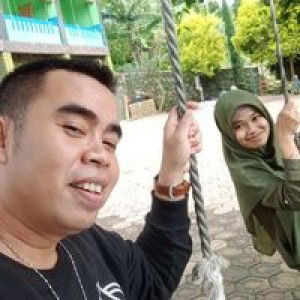 Sutini AL Haunani profile icon