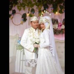 Witri Yulia Sarry profile icon