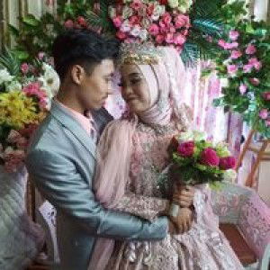 Dina Fitria profile icon