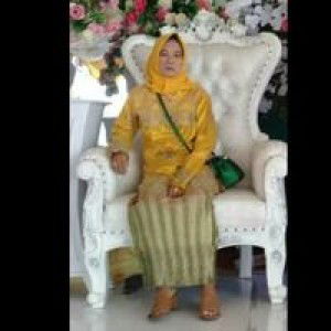 Nivia Putri Zulamri profile icon