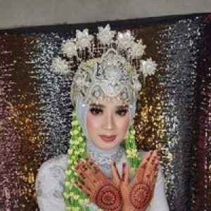 Lily Nurma Yanti profile icon
