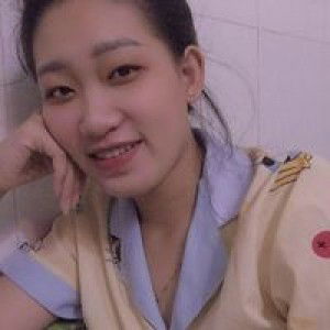 Lê Cẩm Tú profile icon