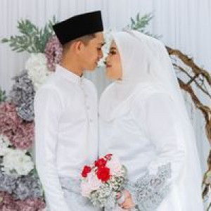 Adrina Ismail profile icon