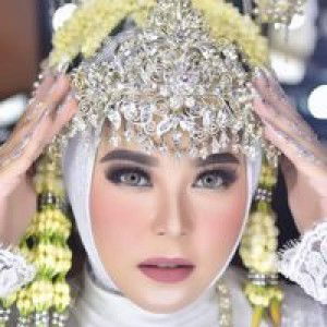 Liisnawati profile icon