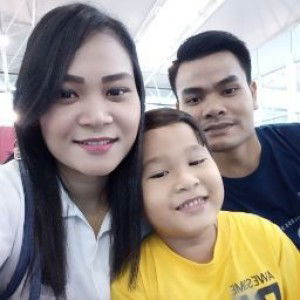 Rhia Hutabarat profile icon