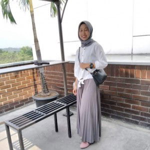 Risa Yulina Indriyani profile icon