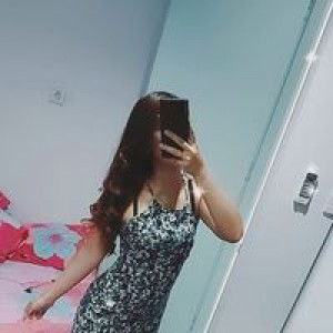 Bella Listyac profile icon