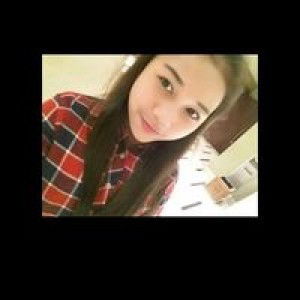 Indri Yan Yan Indriyani profile icon