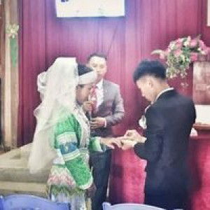 Huyen Lor profile icon