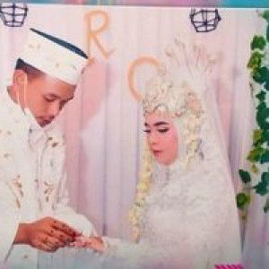 Riska LiLi Winarsih profile icon