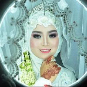 Latifah Arum profile icon