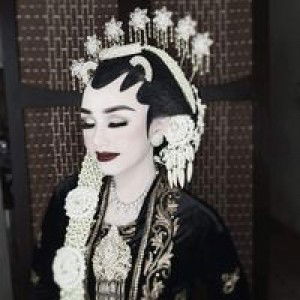 Novita Anggun Ramadhani profile icon