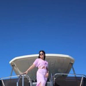 รุ่งทิวา ที่แปลว่าพระอาทิตย์ยามเช้า profile icon