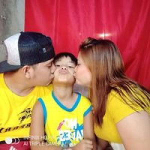 Neneth Santos profile icon